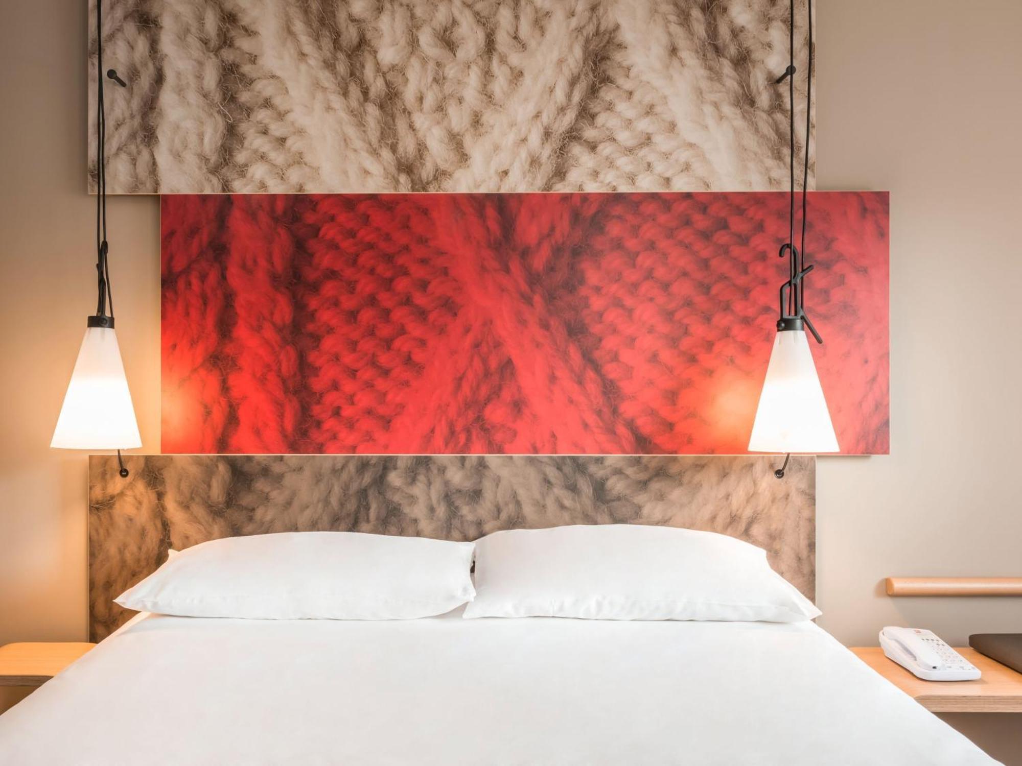 Hotel Ibis Cognac Centre Экстерьер фото