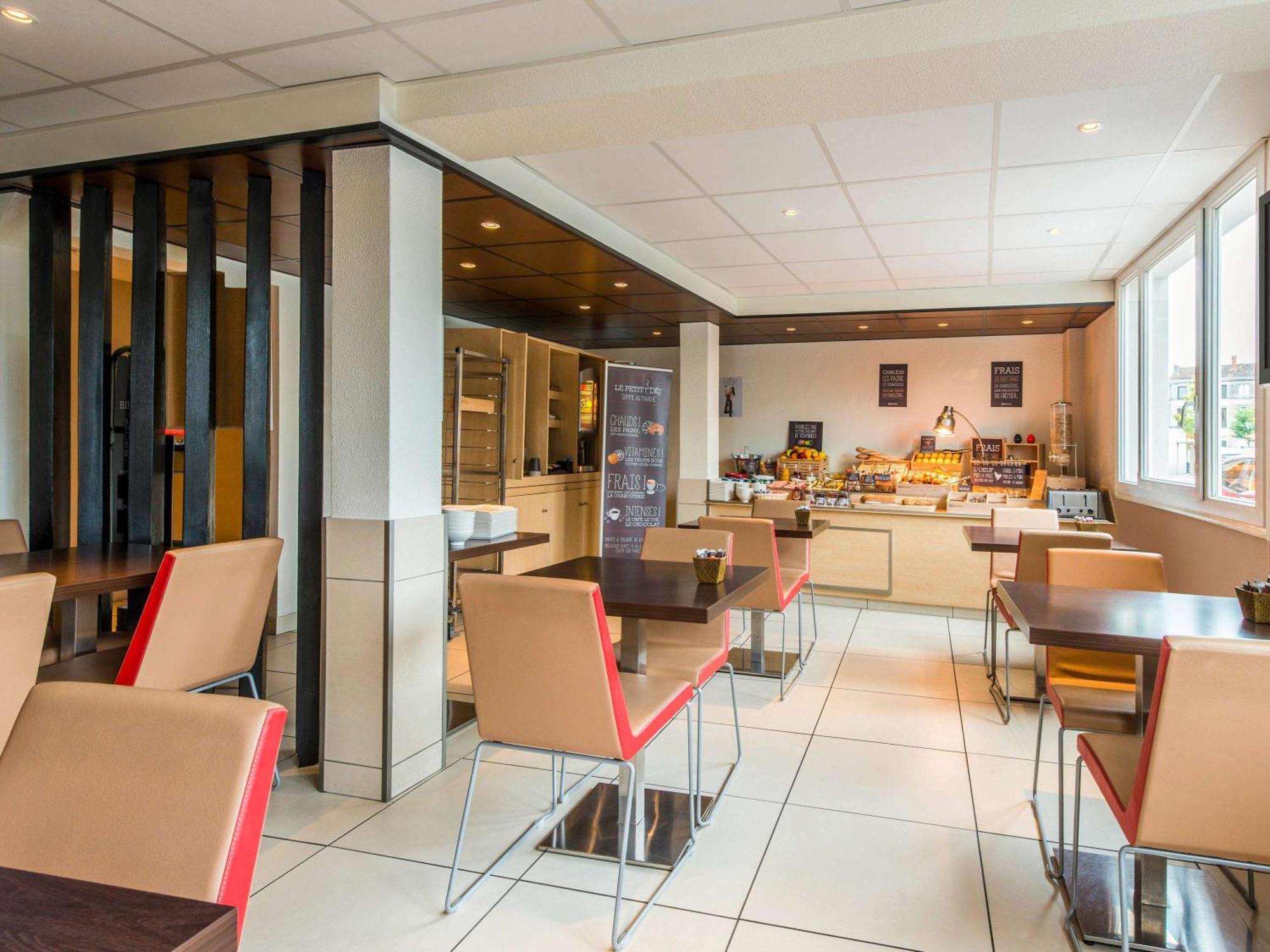 Hotel Ibis Cognac Centre Экстерьер фото